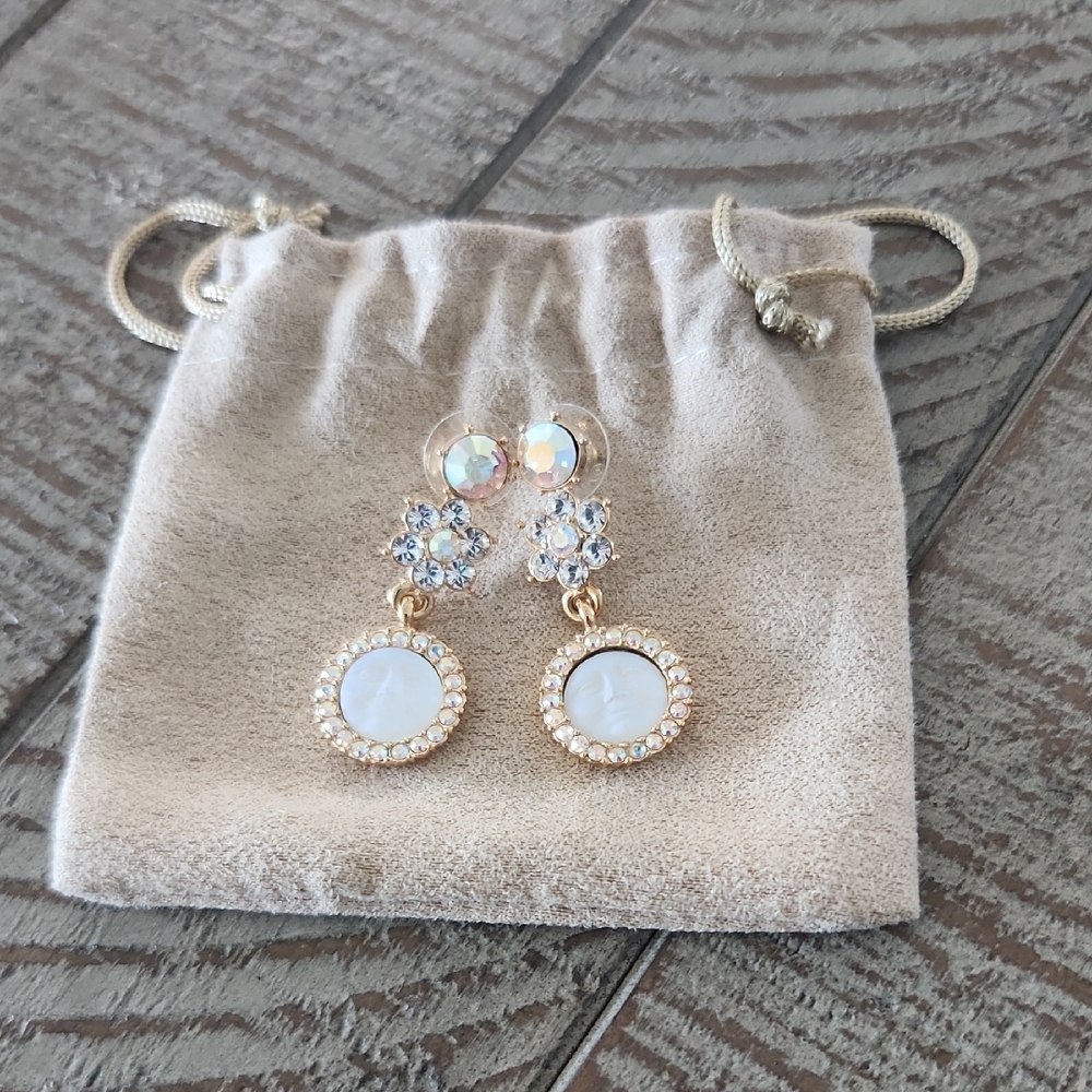 NWOT - Elegant Gold and White Dangle Earrings